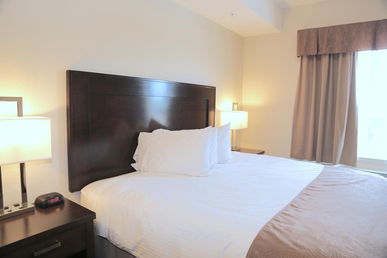 Prairie Moon Inn & Suites Macklin Luaran gambar